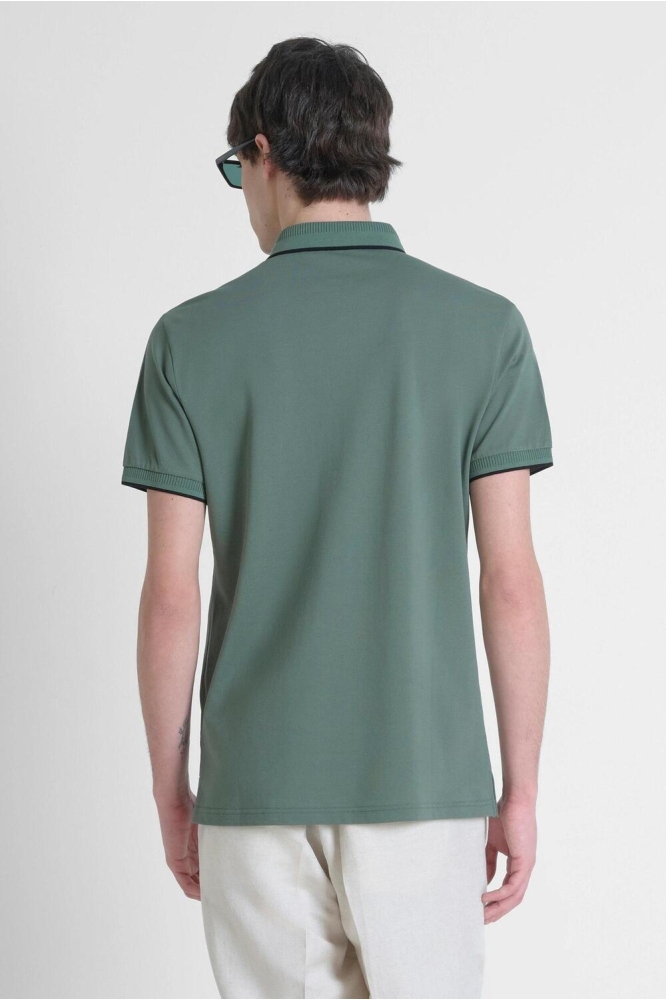Antony Morato groene heren polo | Model achteraanzicht