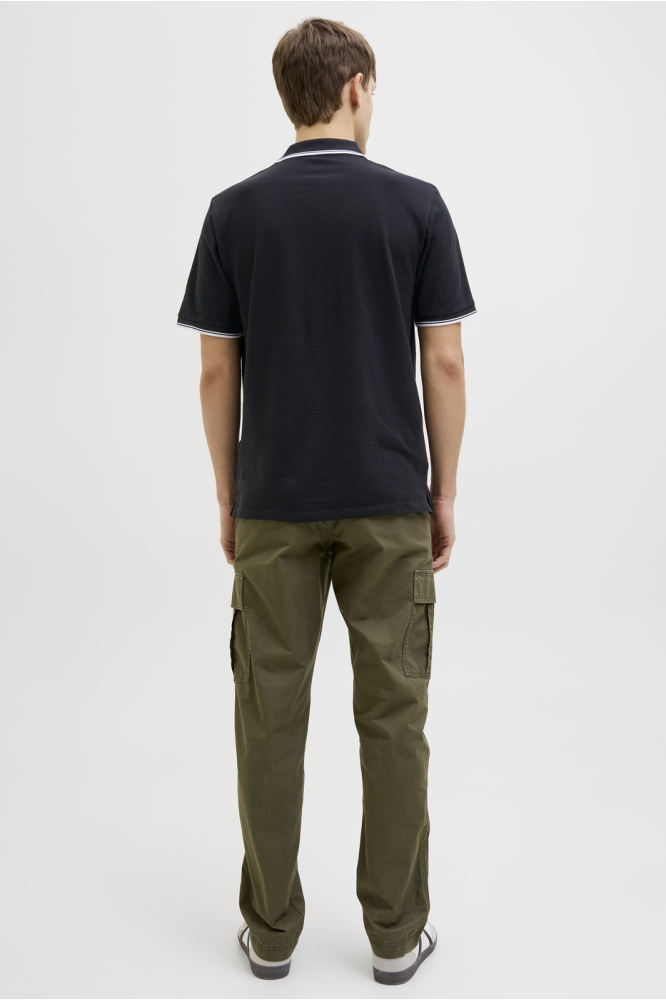 JJ Rebel zwarte heren polo | Model