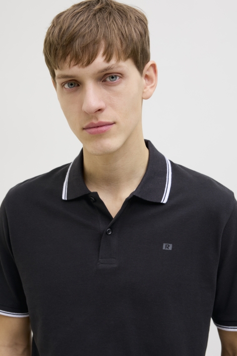 JJ Rebel zwarte heren polo | Close up