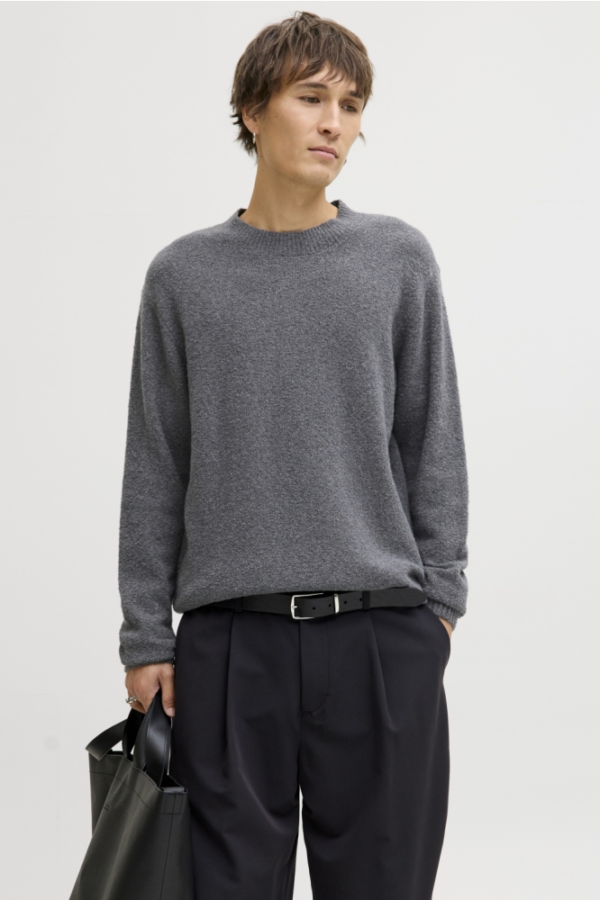 Jack & Jones grijze heren trui | Model vooraanzicht