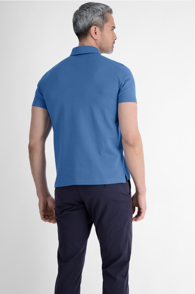 Lerros blauwe heren polo | Model achteraanzicht