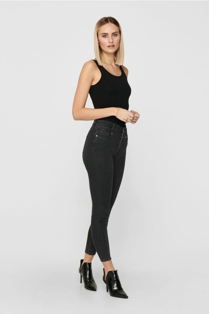 Only zwarte dames top | Model zijaanzicht