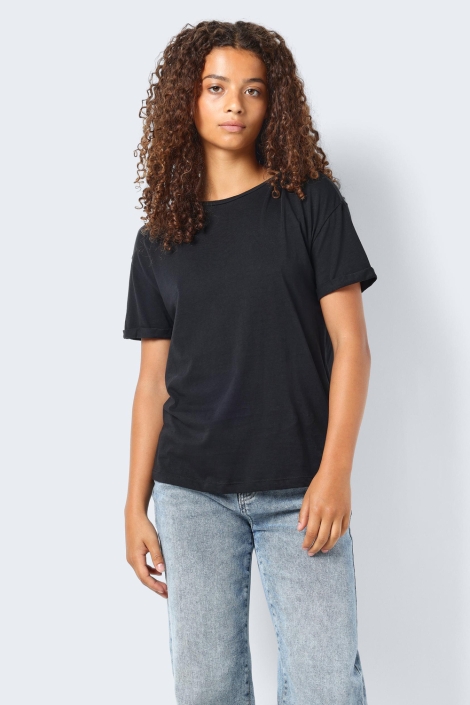 Noisy may zwarte dames t-shirt | Model vooraanzicht