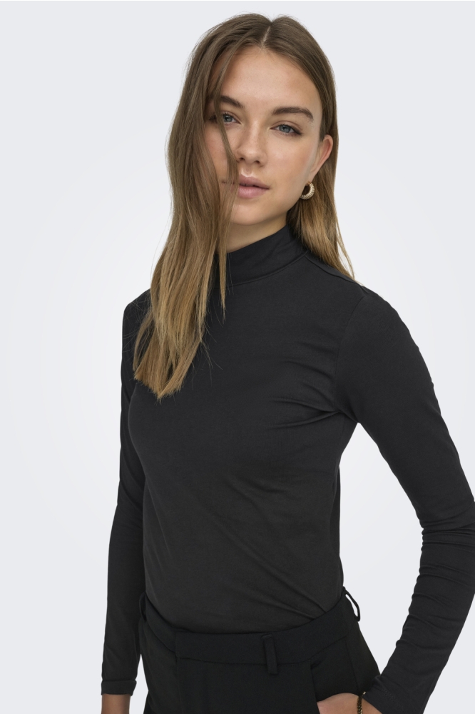 Jacqueline de Yong zwarte dames t-shirt | Model zijaanzicht