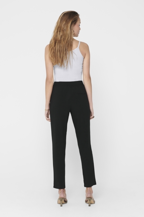 Only witte dames top | Model achteraanzicht