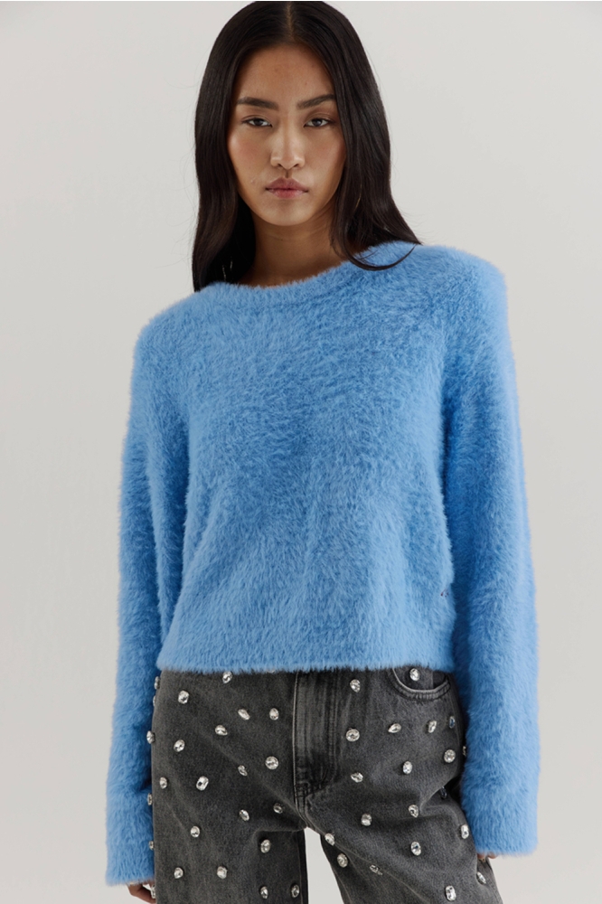 Harper & Yve blauwe dames trui | Model vooraanzicht