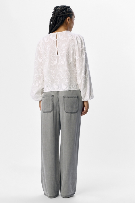 Object witte dames blouse | Model