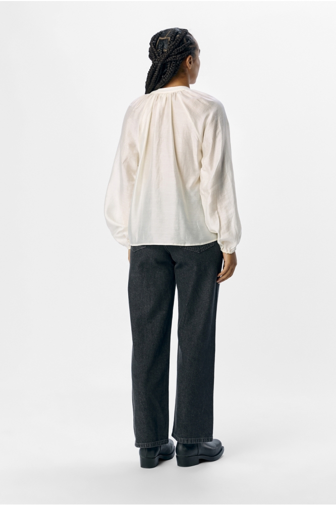 Object ecru dames blouse | Model achteraanzicht