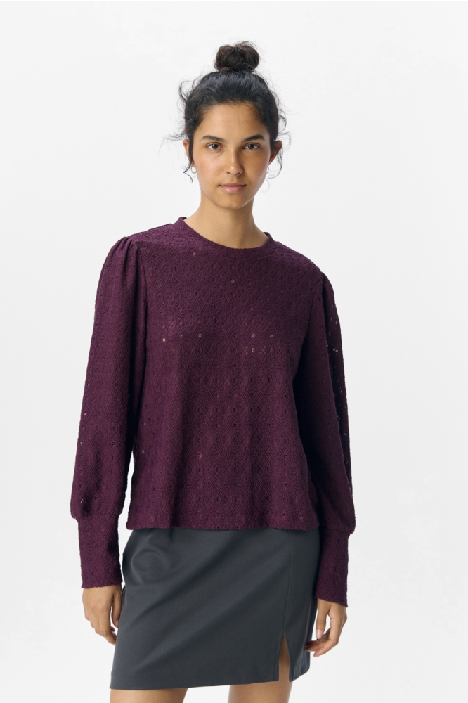 Object bordeaux dames blouse | Model vooraanzicht