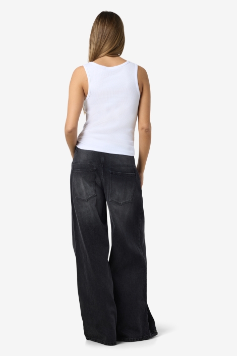 Noisy may witte dames top | Model achteraanzicht