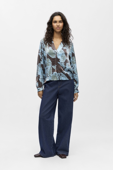 Object bruine dames blouse | Model