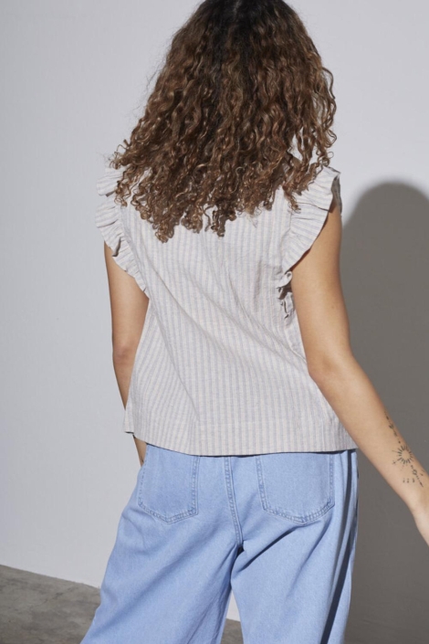SisterS point beige dames top | Model achteraanzicht