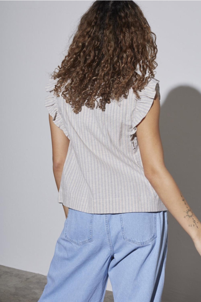 SisterS point beige dames top | Model achteraanzicht