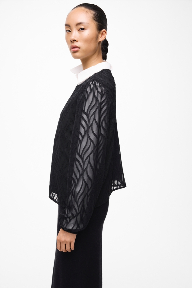 Vila zwarte dames blouse | Model zijaanzicht
