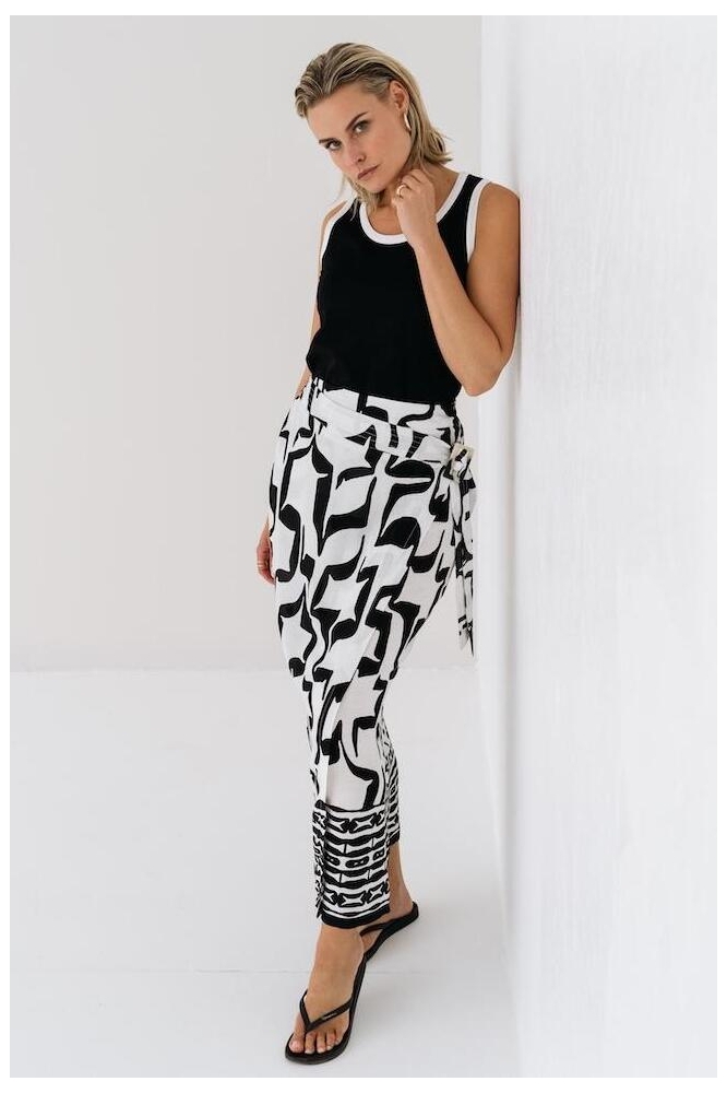Maicazz zwarte dames top | Model