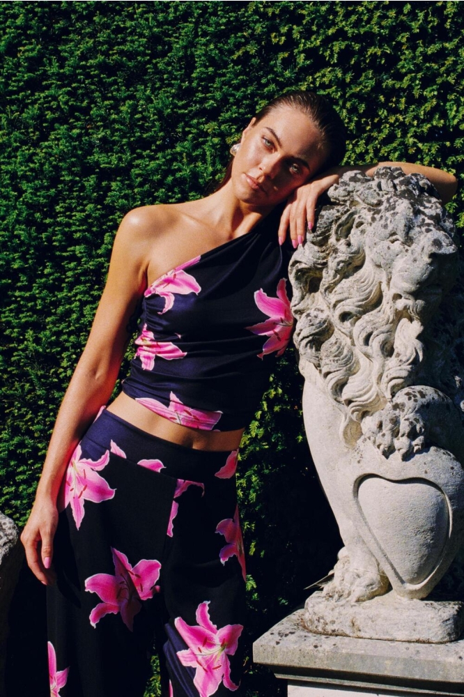 Refined Department zwarte dames top | Sfeerbeeld, In situatie