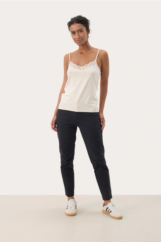 Part Two ecru dames top | Model