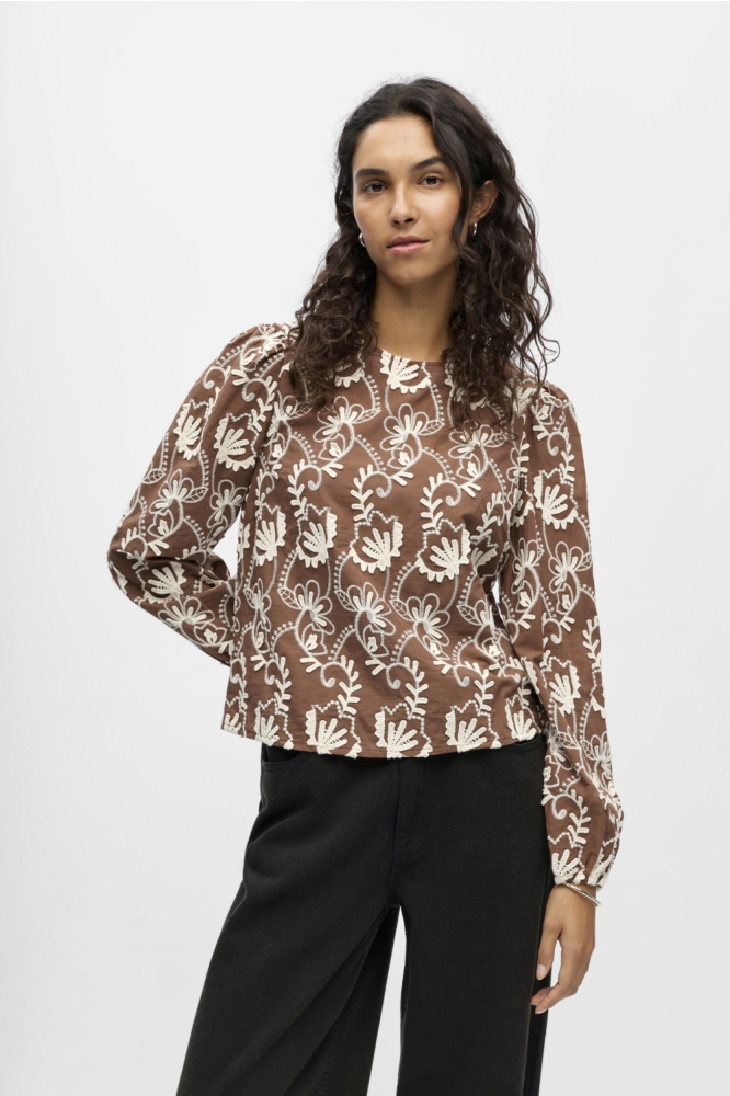 Object bruine dames t-shirt | Model vooraanzicht