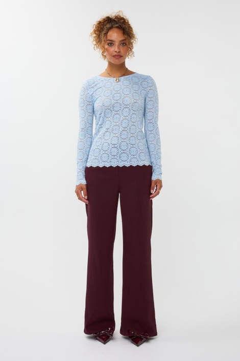 Ydence blauwe dames t-shirt | Model