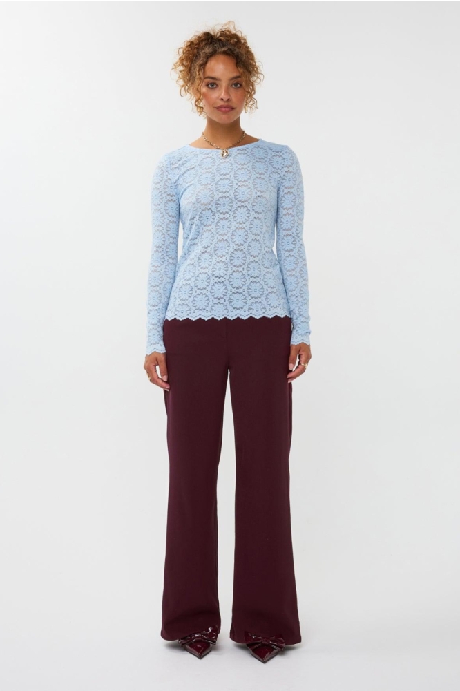 Ydence blauwe dames t-shirt | Model