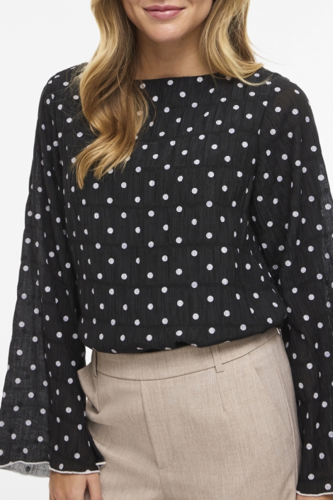 Vila zwarte dames blouse | Model vooraanzicht