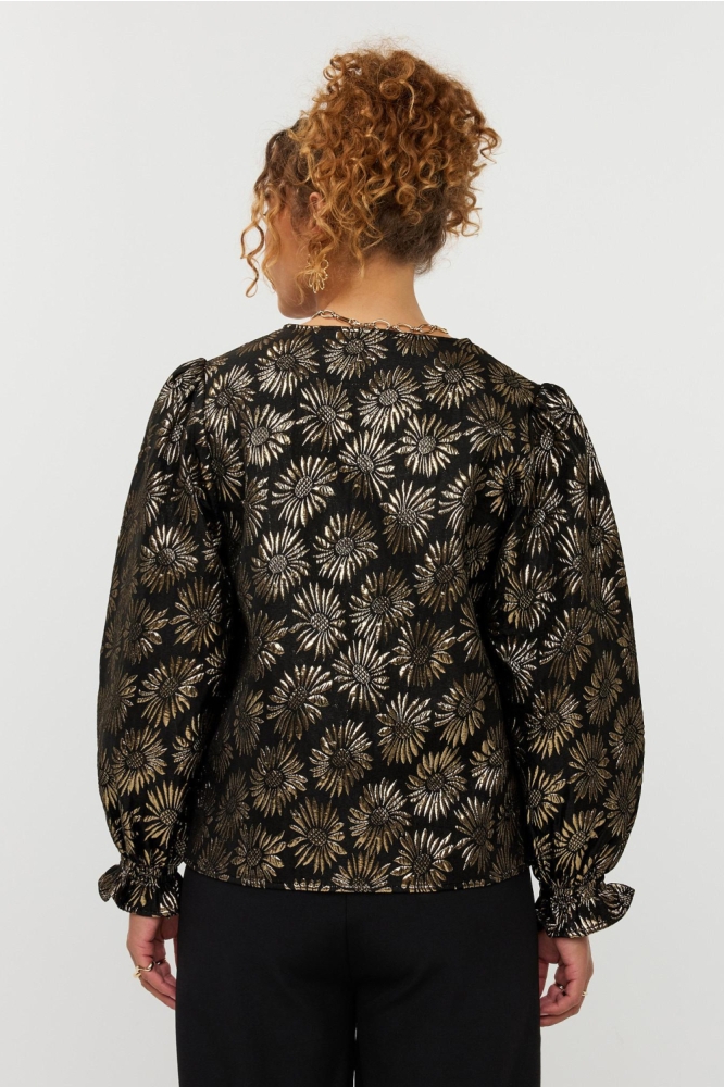 Ydence zwarte dames blouse | Model achteraanzicht