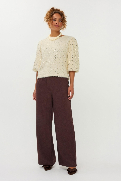 Ydence beige dames trui | Model vooraanzicht