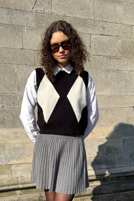 Vila zwarte dames trui | Model vooraanzicht