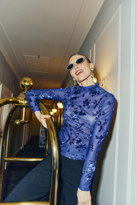 Freequent blauwe dames t-shirt | Sfeerbeeld, In situatie