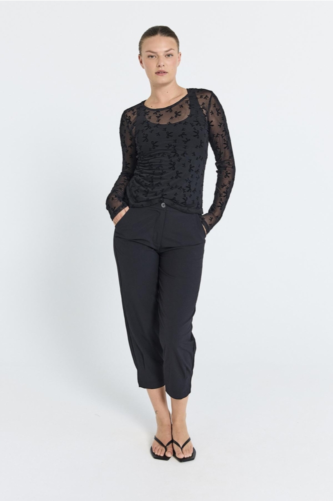 Freequent zwarte dames t-shirt | Model