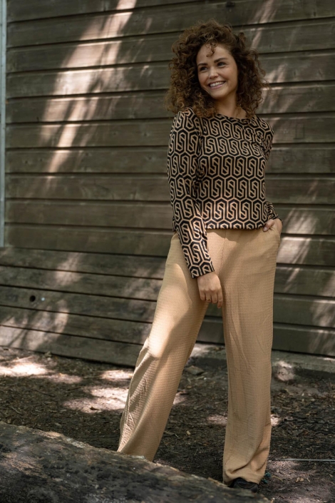 FOS Amsterdam camel dames t-shirt | Sfeerbeeld, In situatie