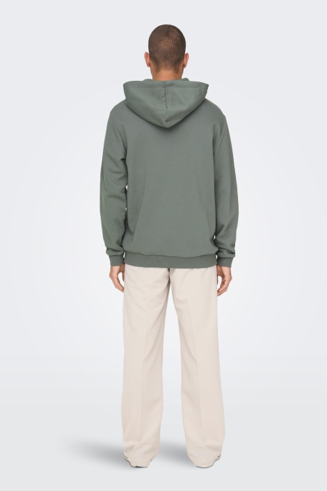 Only & Sons groene heren sweater | Model