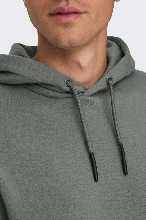 Only & Sons groene heren sweater | Close up