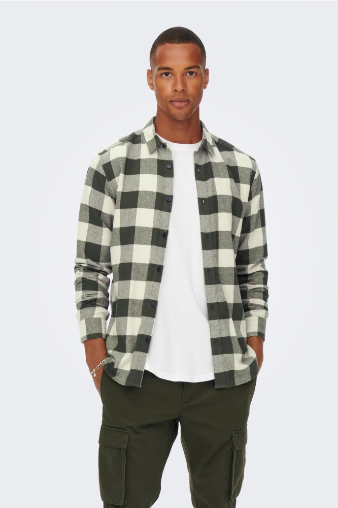 Only & Sons groene heren overhemd | Model vooraanzicht