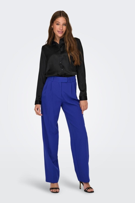 Jacqueline de Yong zwarte dames blouse | Model