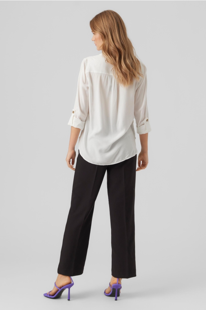 Vero Moda ecru dames blouse | Model achteraanzicht