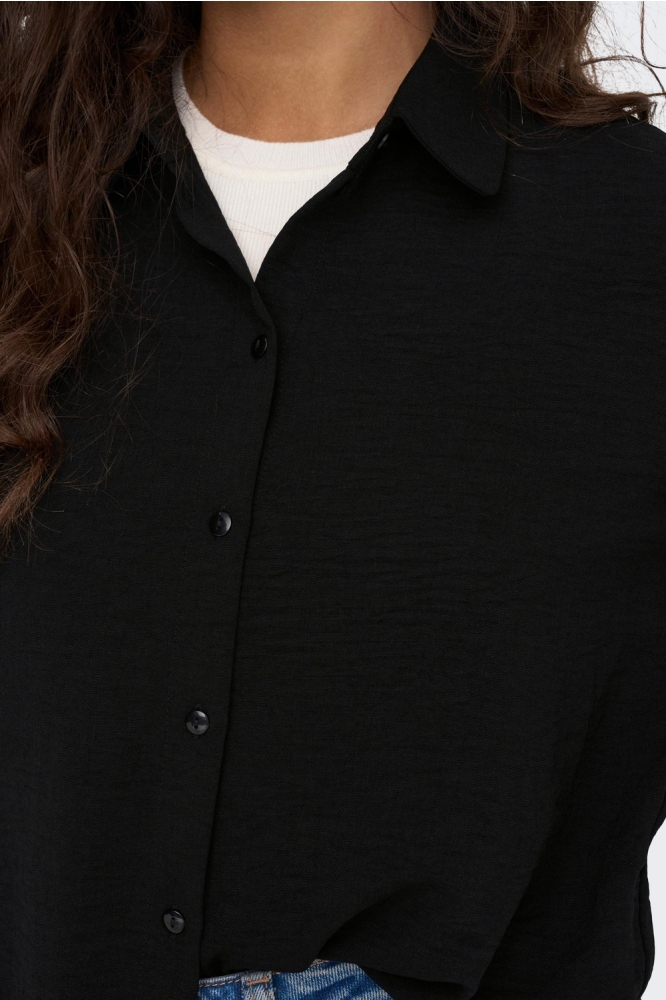 Jacqueline de Yong zwarte dames blouse | Close up