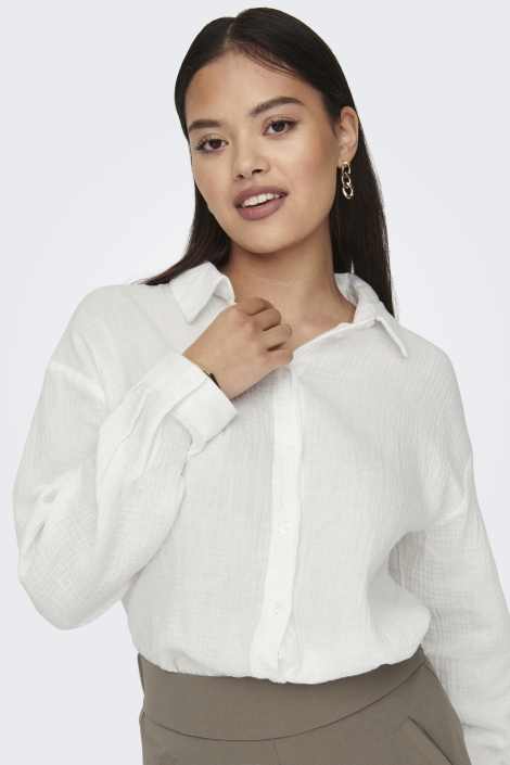 Jacqueline de Yong witte dames blouse | Model vooraanzicht