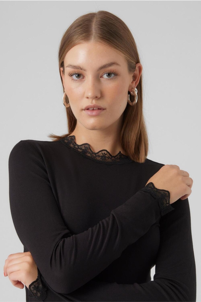 Vero Moda zwarte dames t-shirt | Close up