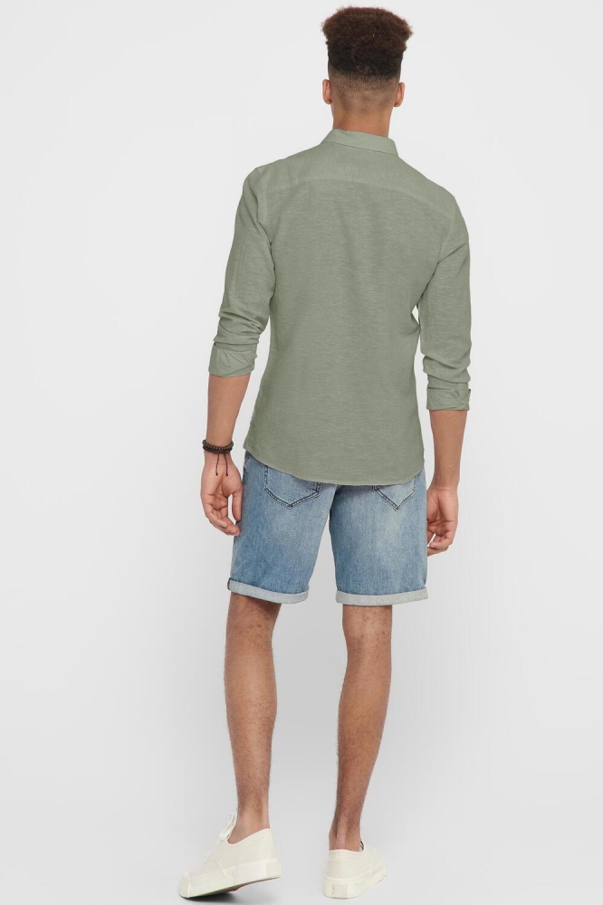 Only & Sons groene heren overhemd | Model achteraanzicht