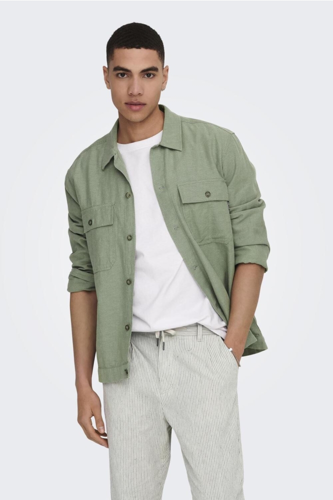 Only & Sons groene heren overhemd | Model vooraanzicht