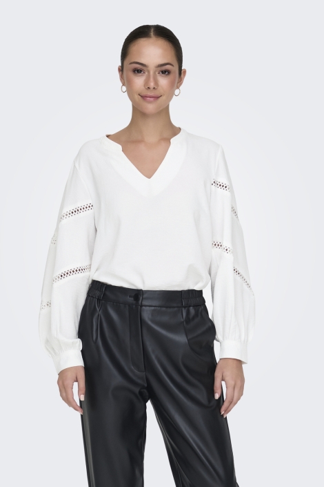 Jacqueline de Yong witte dames blouse | Model vooraanzicht