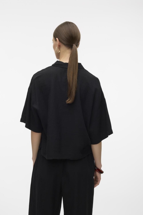 Vero Moda zwarte dames blouse | Model achteraanzicht