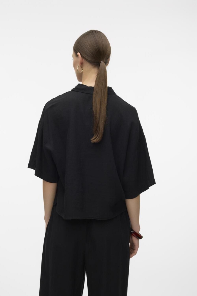 Vero Moda zwarte dames blouse | Model achteraanzicht