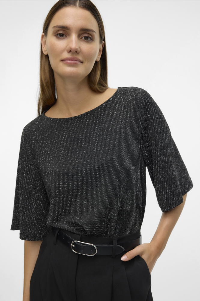 Vero Moda zwarte dames t-shirt | Model vooraanzicht