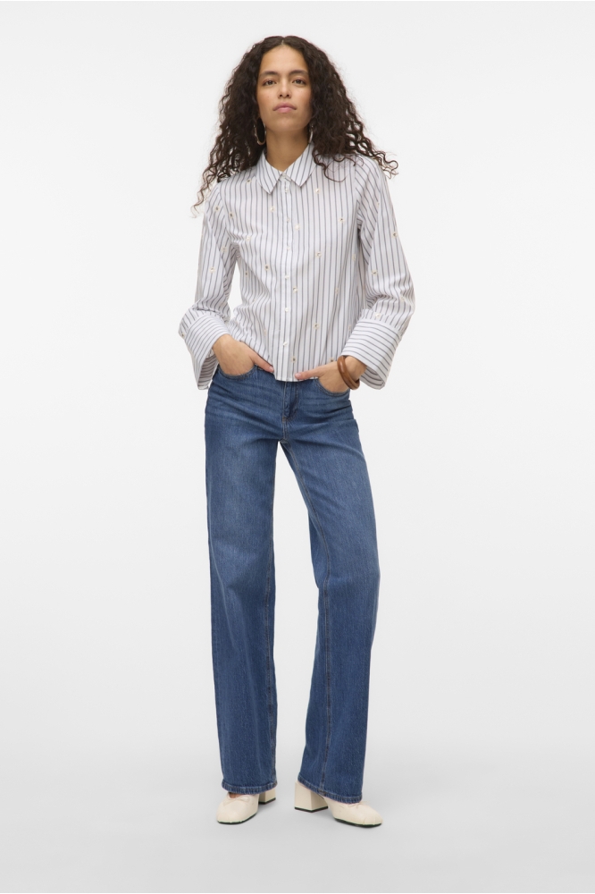 VMLEILA LS LOOSE SHORT SHIRT WVN 10321872 Snow White/Navy Blaze