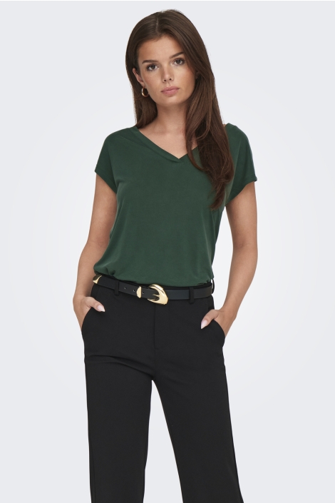 Only groene dames t-shirt | Model vooraanzicht