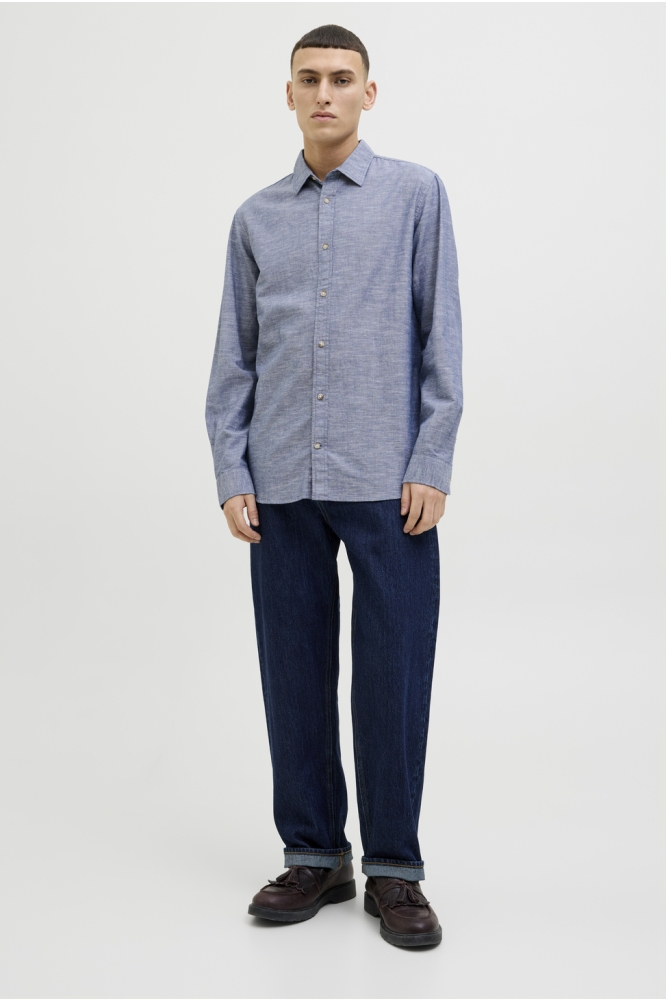 Jack & Jones blauwe heren overhemd | Model vooraanzicht