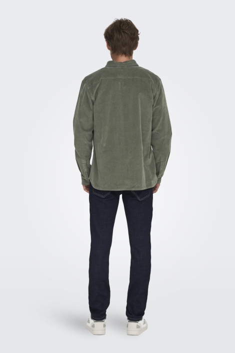 Only & Sons groene heren overhemd | Model achteraanzicht