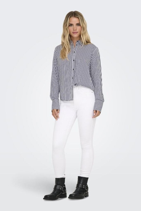 Only zwarte dames blouse | Model vooraanzicht